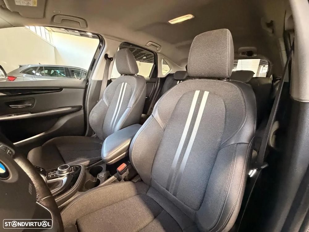 BMW 216 Active Tourer d Line Sport Auto — fotografia 26
