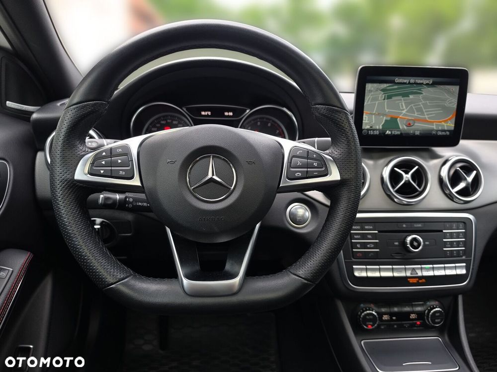 Mercedes-Benz GLA 220 4-Matic - 11