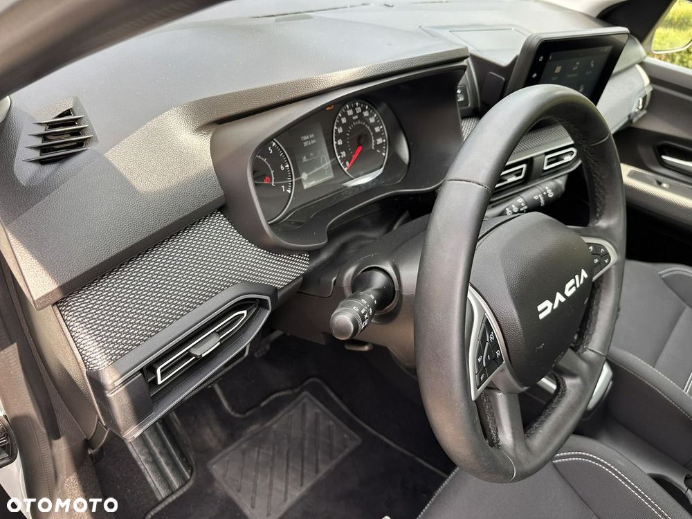 Dacia Sandero TCe 90 Essential - 11