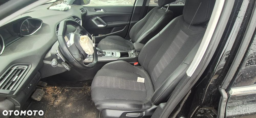 Peugeot 308 - 18
