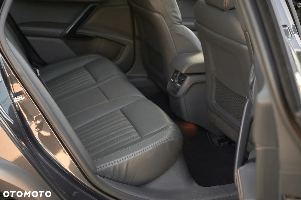 Peugeot 508 RXH Hybrid4 - 24