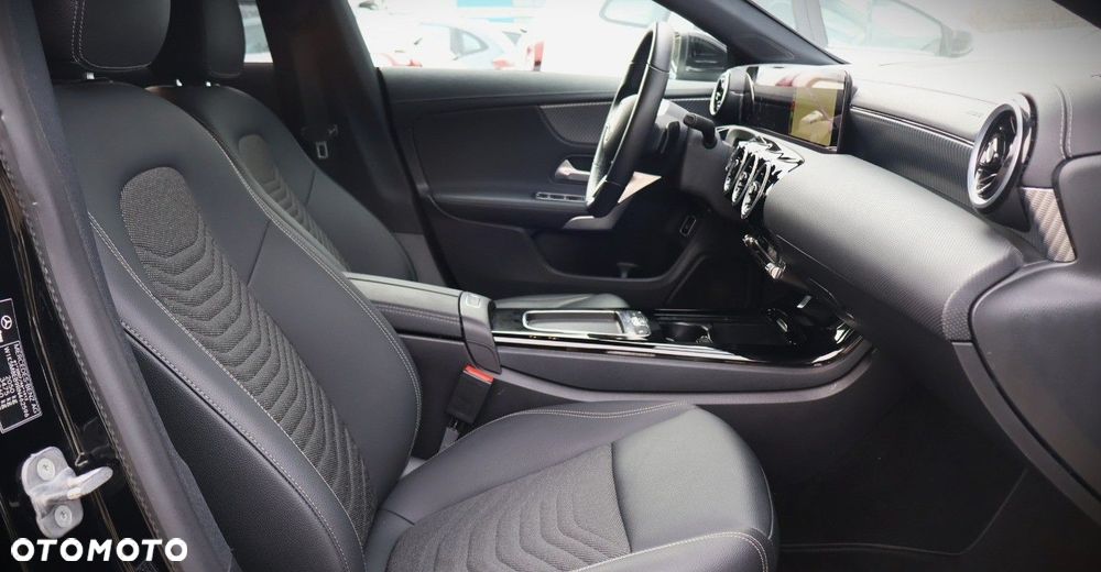 Mercedes-Benz CLA - 18