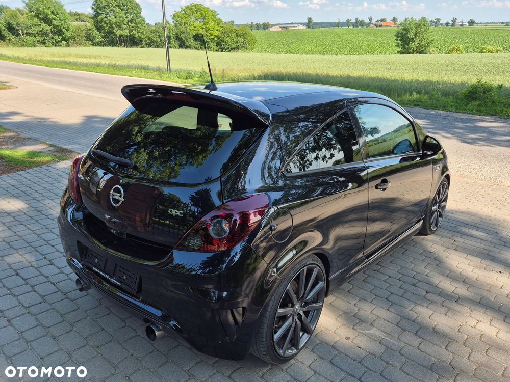 Opel Corsa 1.6 T OPC - 12