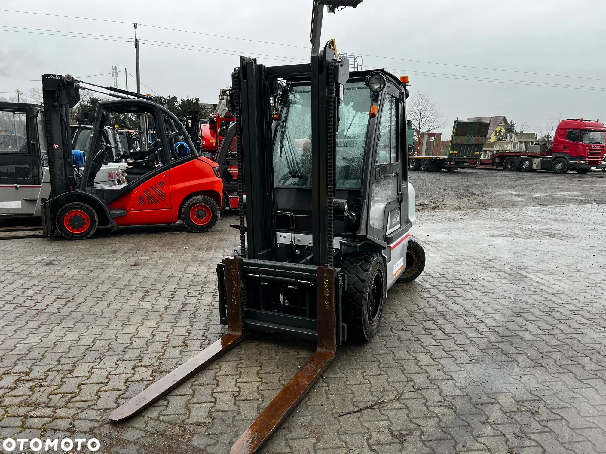 Nissan UG1D2A30LQ - 4