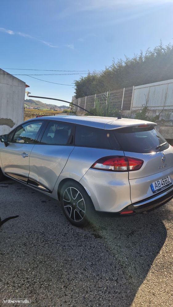 Renault Clio Sport Tourer dCi 90 Dynamique - 4