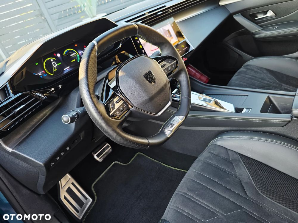 Peugeot 408 180 e-EAT8 GT - 17