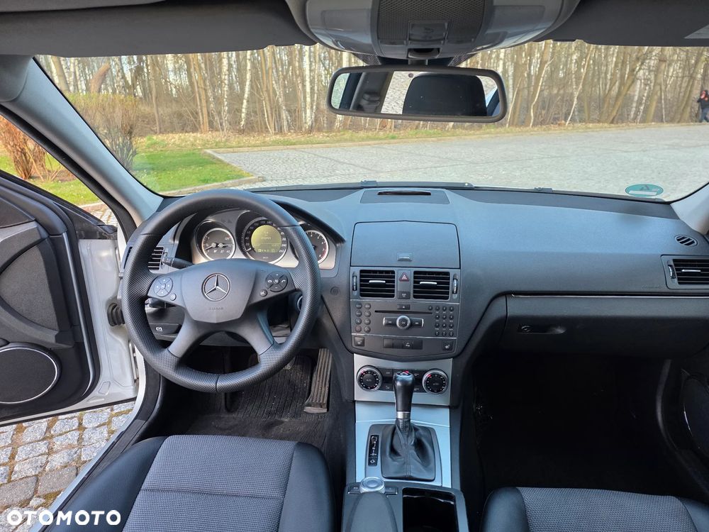 Mercedes-Benz Klasa C 200 7G-TRONIC Avantgarde Edition - 19