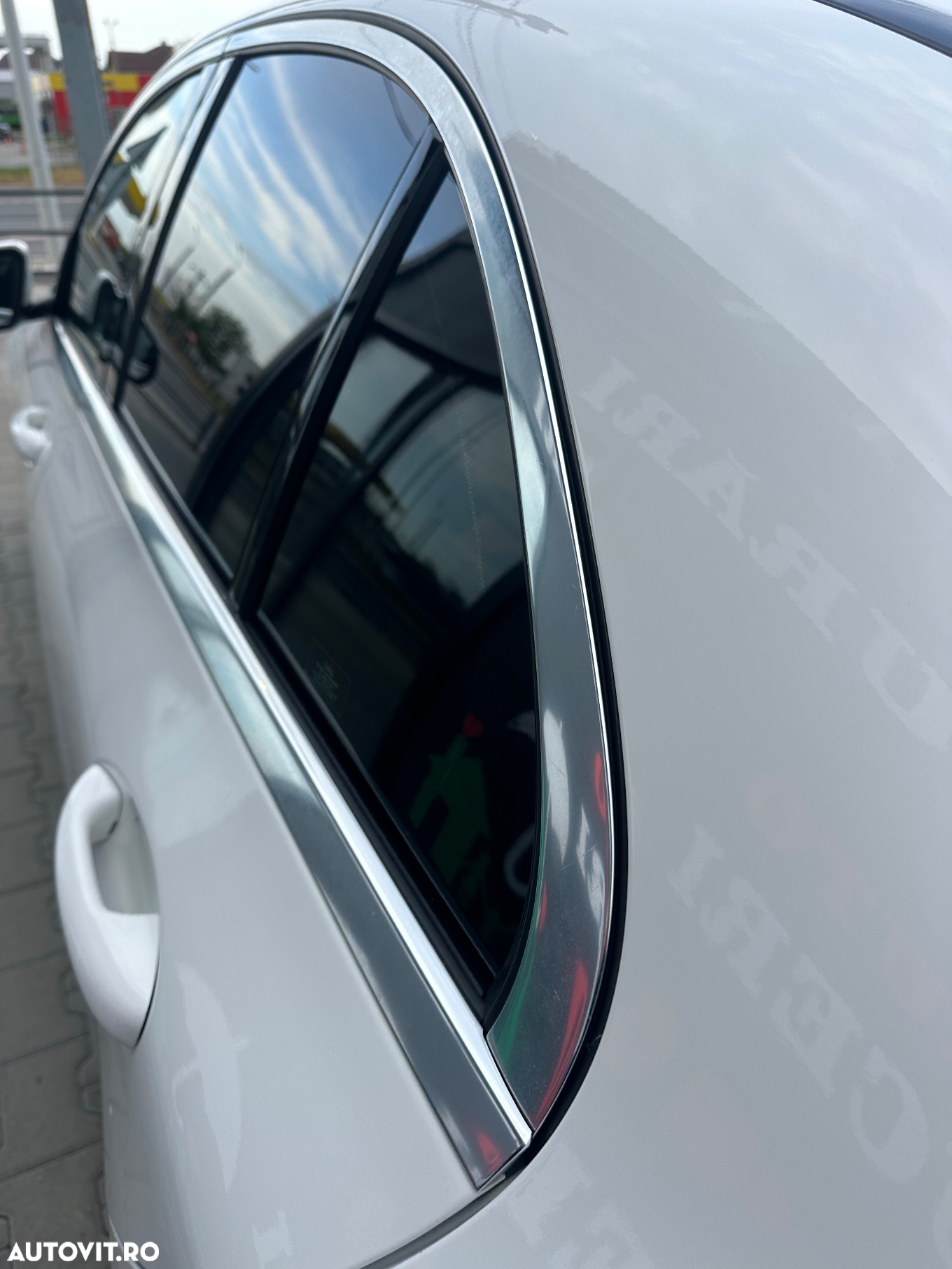 Mercedes-Benz C 220 d 4Matic T 9G-TRONIC AMG Line - 27