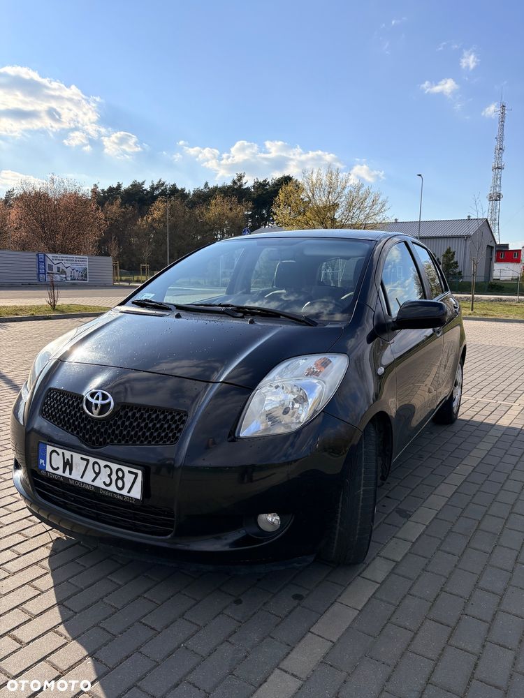 Toyota Yaris 1.3 Sol - 1