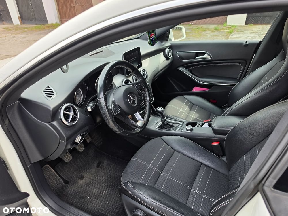 Mercedes-Benz CLA - 9