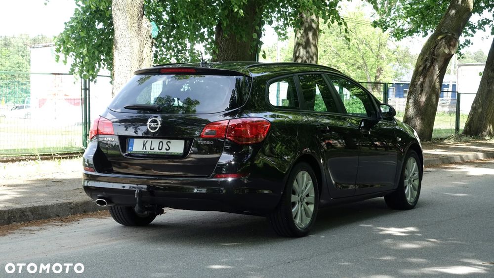 Opel Astra 1.6 Turbo - 33