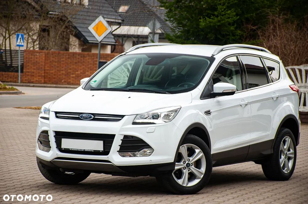 Ford Kuga 1.5 EcoBoost 4WD Titanium Plus - 2