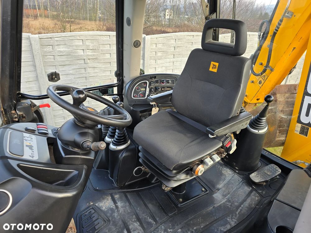 JCB - 3