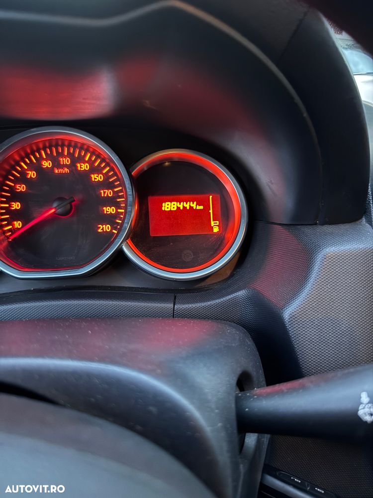 Dacia Duster 1.5 dCi 4x4 Ambiance - 8