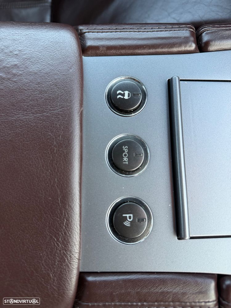 Aston Martin DB9 Coupe Touchtronic - 32