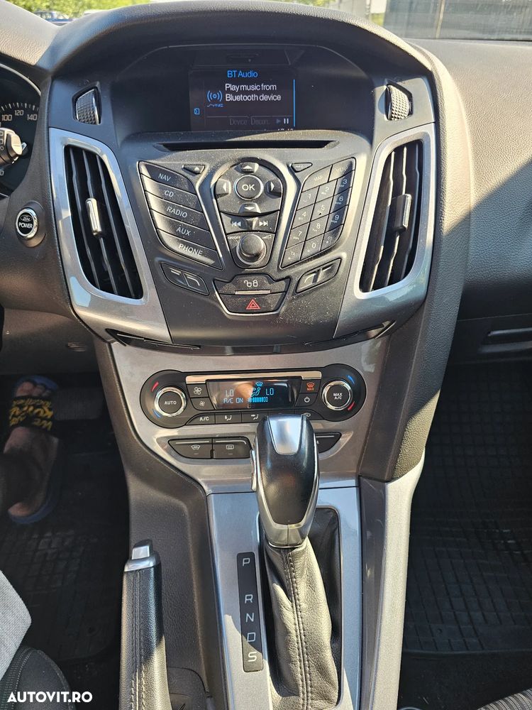FORD Focus 2013 — imagine 6