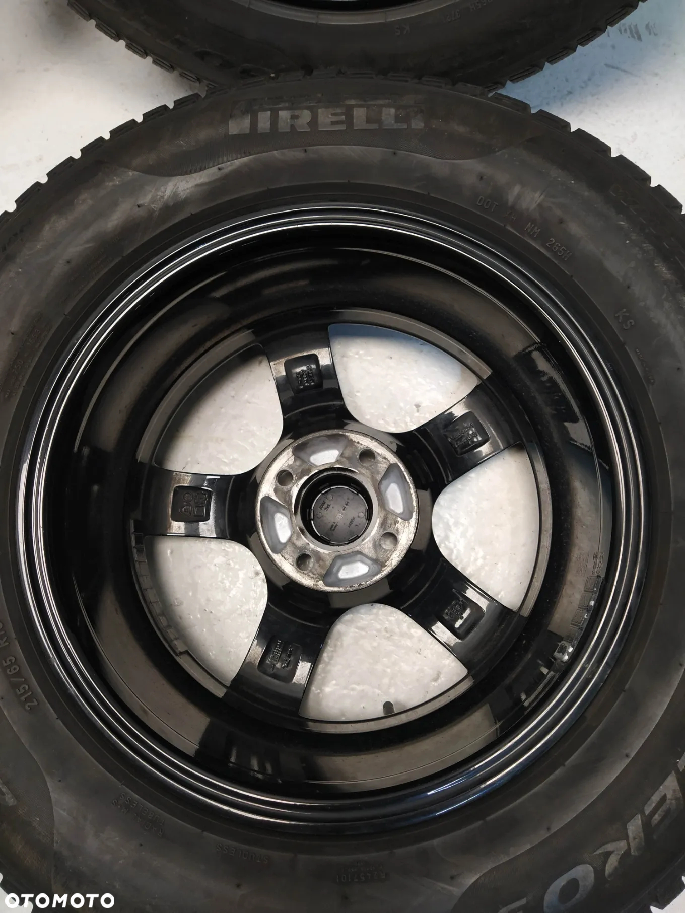OPEL CROSSLAND 6.5X16 ORYGINALNE FELGI ALUMINIOWE R16 ET20 OPONY PIRELLI 215/65 KOŁA - 20