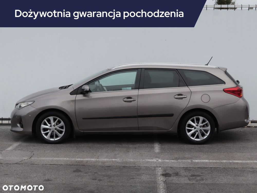 Toyota Auris - 4