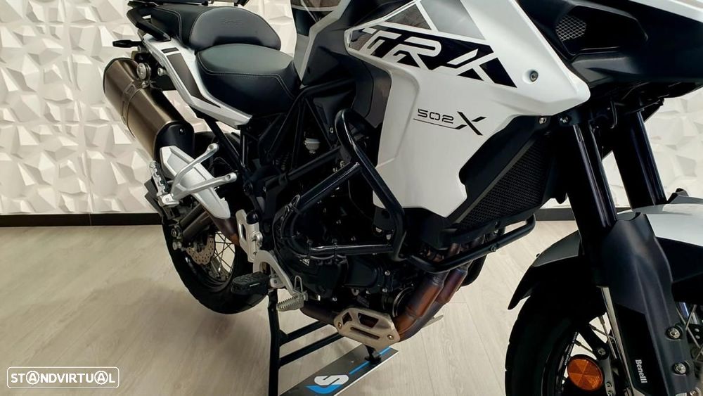 Benelli TRK 502 X TOP CASE - 13