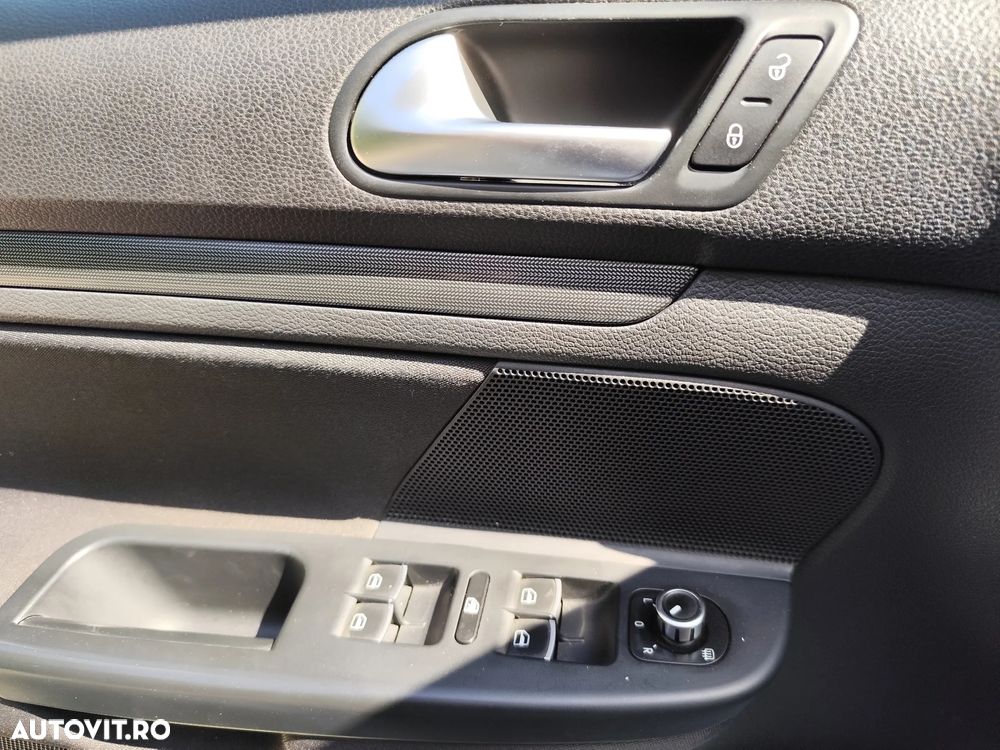 Volkswagen Golf 1.6 TDI DPF BlueMotion Technology Highline - 8