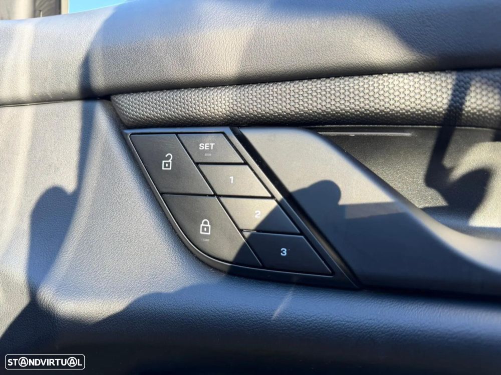 Porsche Taycan Sport Turismo Standard - 25