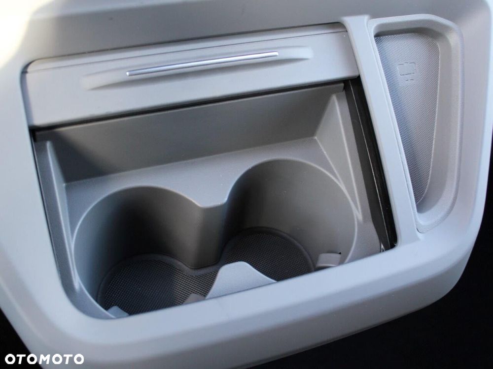 Volkswagen Caravelle 2.0 TDI L1 Style - 20