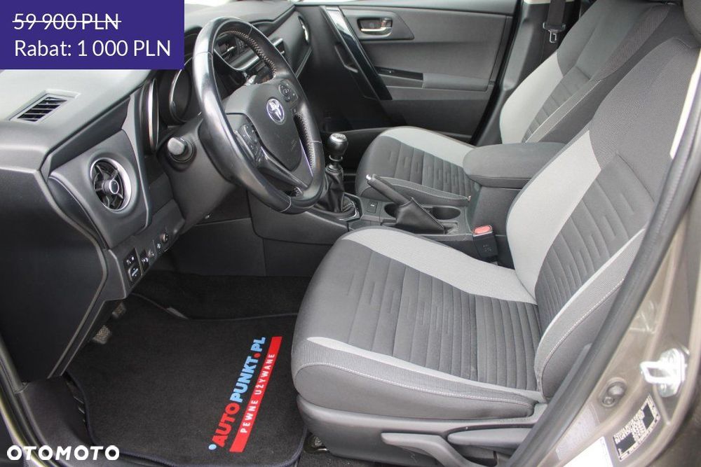 Toyota Auris - 19
