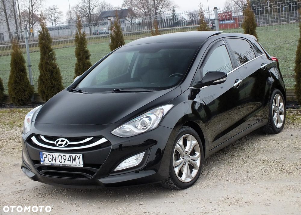 Hyundai i30 blue 1.6 GDI Passion - 1
