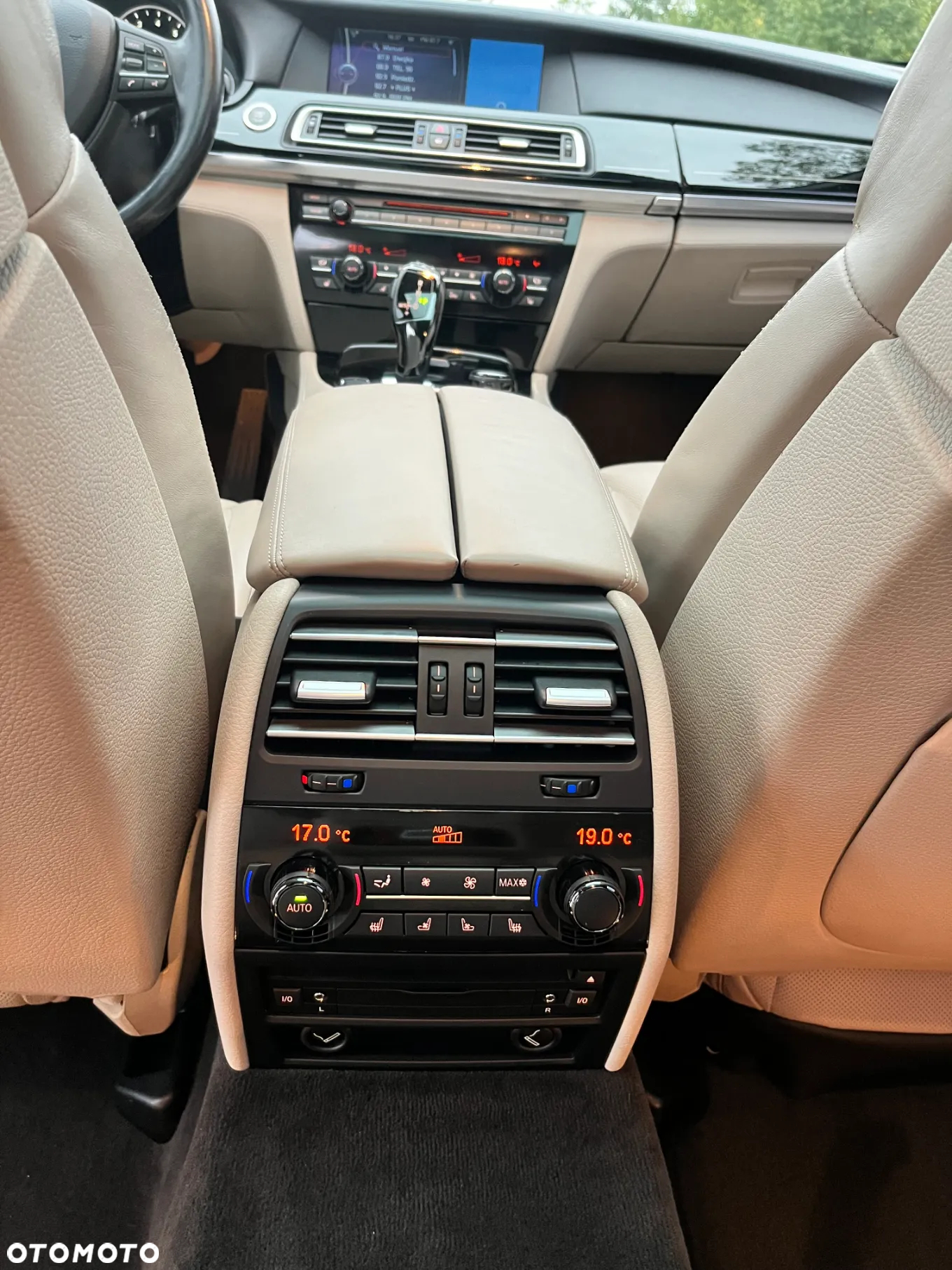 BMW Seria 7 760Li - 17