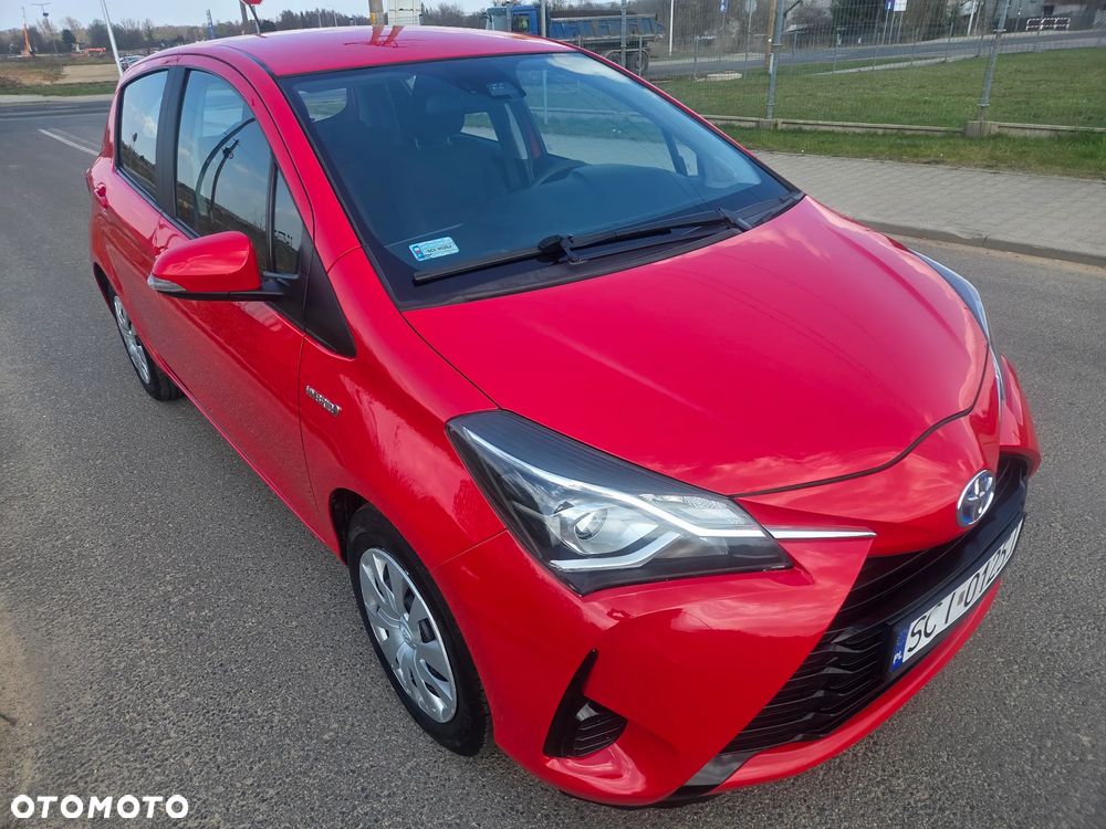 Toyota Yaris Hybrid 100 Dynamic EU6 - 13