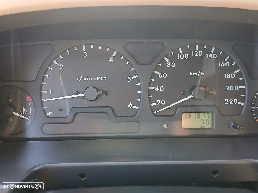 Land Rover Discovery 2.5 TD5 - 9