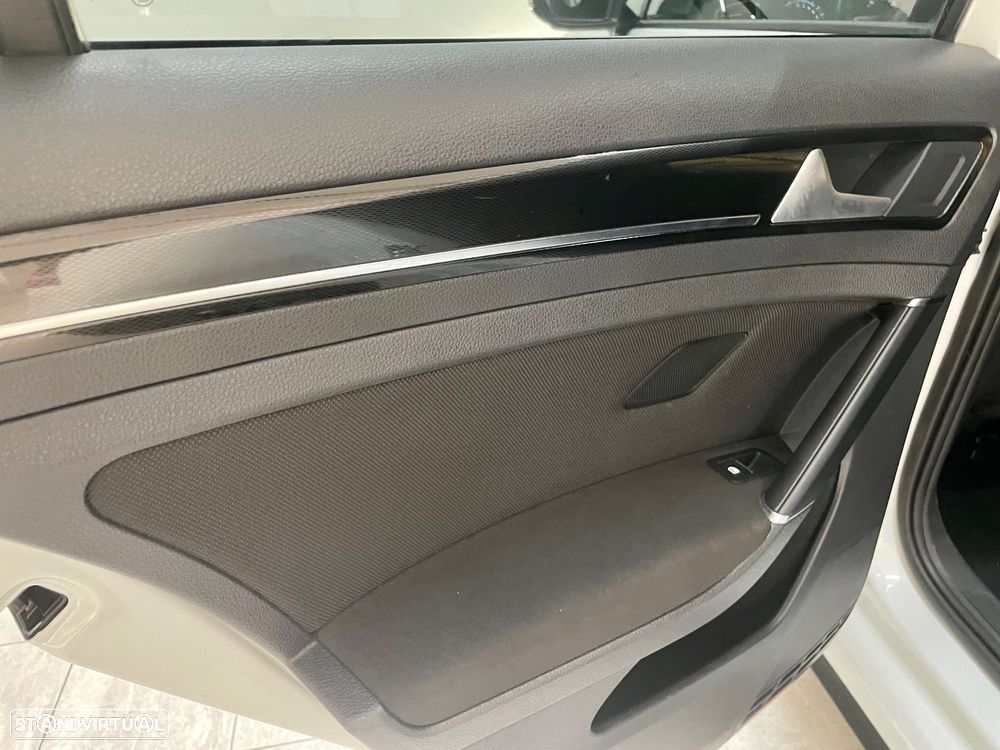 VW Golf 1.4 GTE Plug-In-Hybrid DSG - 29