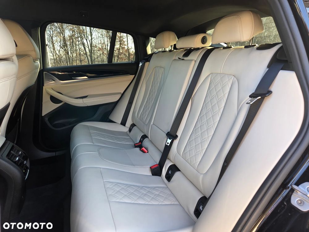 BMW X4 xDrive30i xLine sport - 32