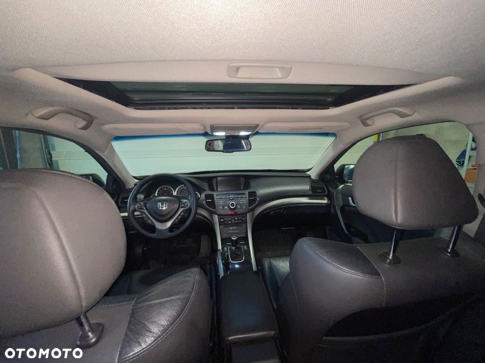 Honda Accord 2.0 Executive Nav - 14