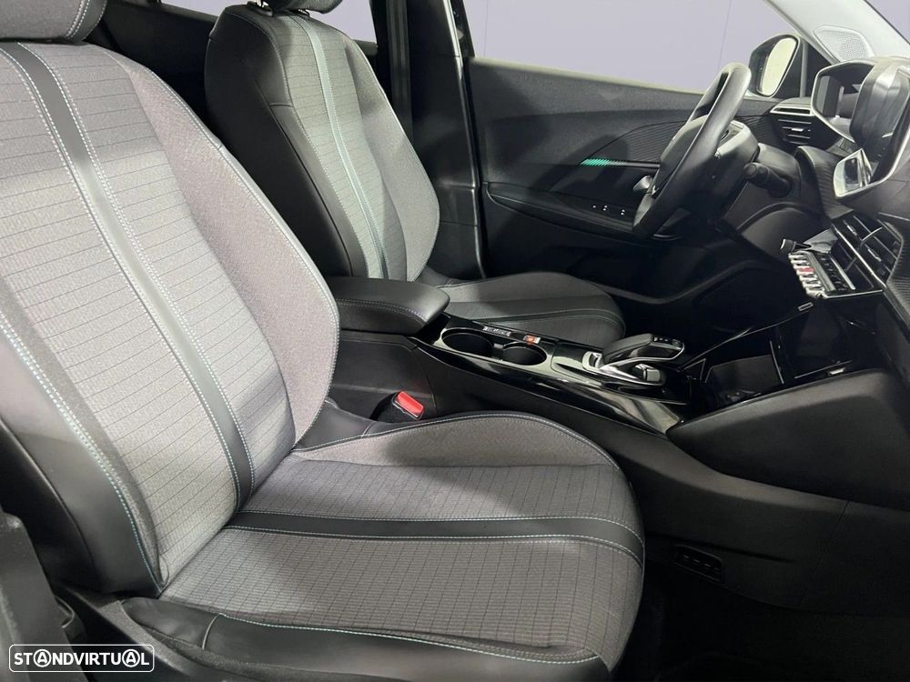 Peugeot e-2008 - 13