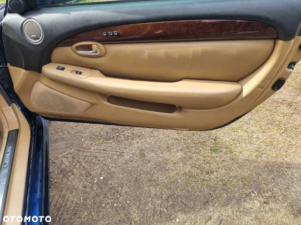 Lexus SC 430 - 24