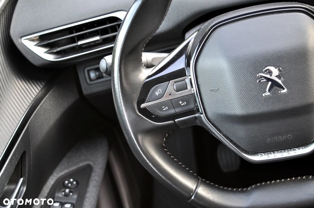 Peugeot 3008 BlueHDi 130 Stop & Start Allure Business-Paket - 32