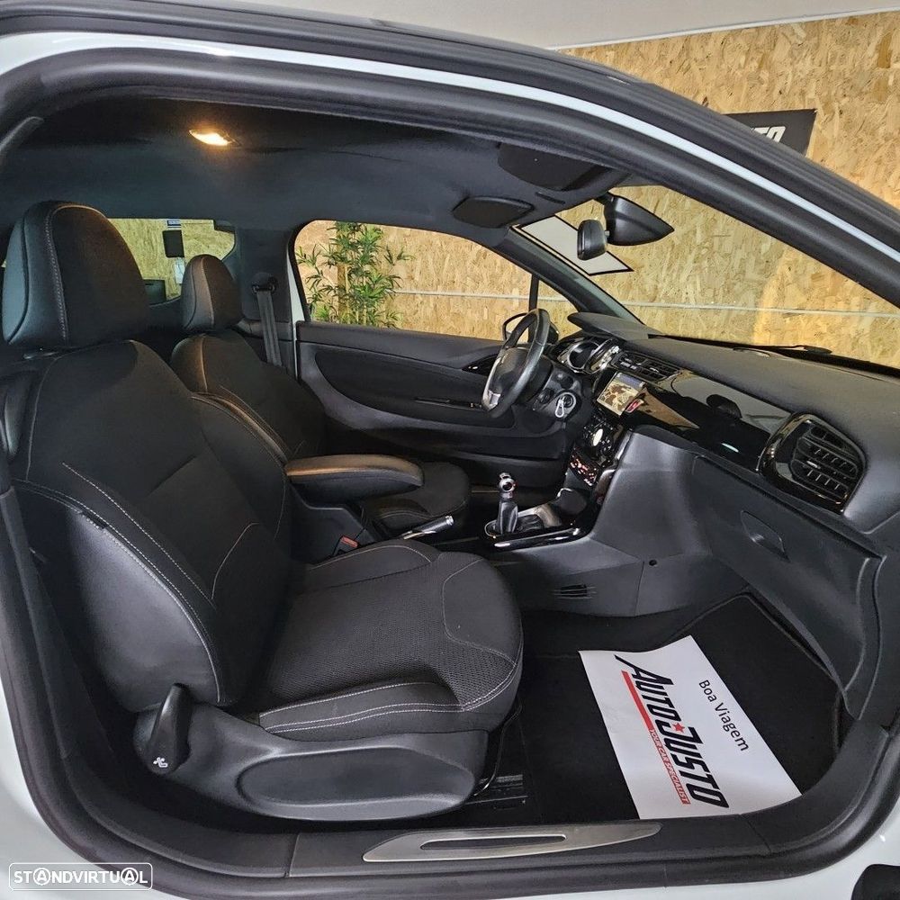 Citroën DS3 1.2 VTi So Chic - 13