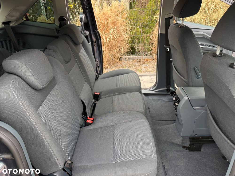 Ford Grand C-MAX 2.0 TDCi Titanium - 37