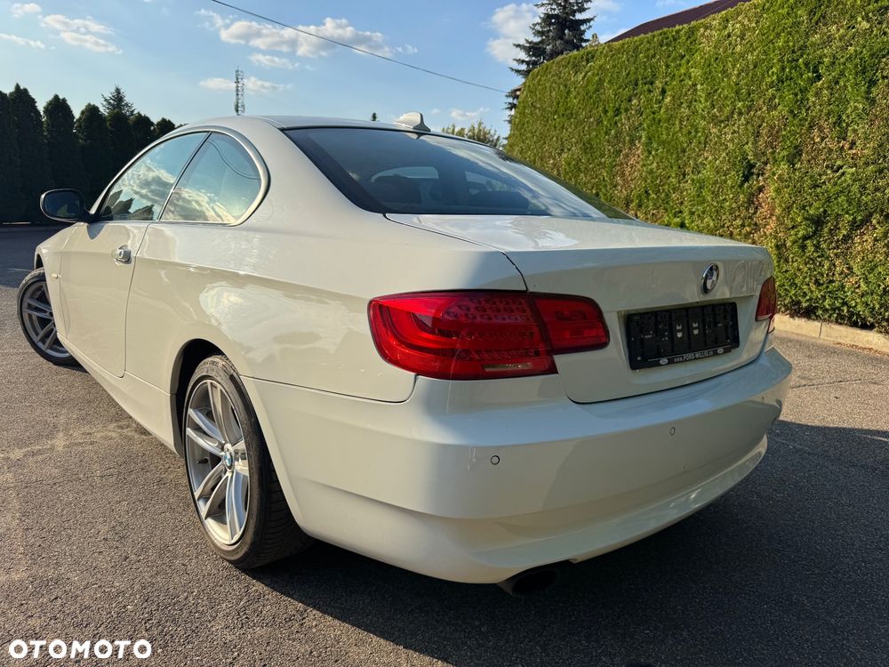 BMW Seria 3 320i M Sport Edition - 5