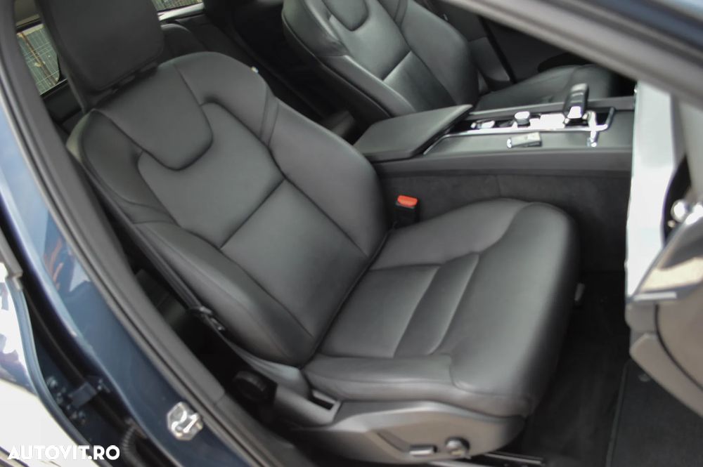 Volvo XC 60 Recharge T6 Twin Engine eAWD Inscription Expression - 33