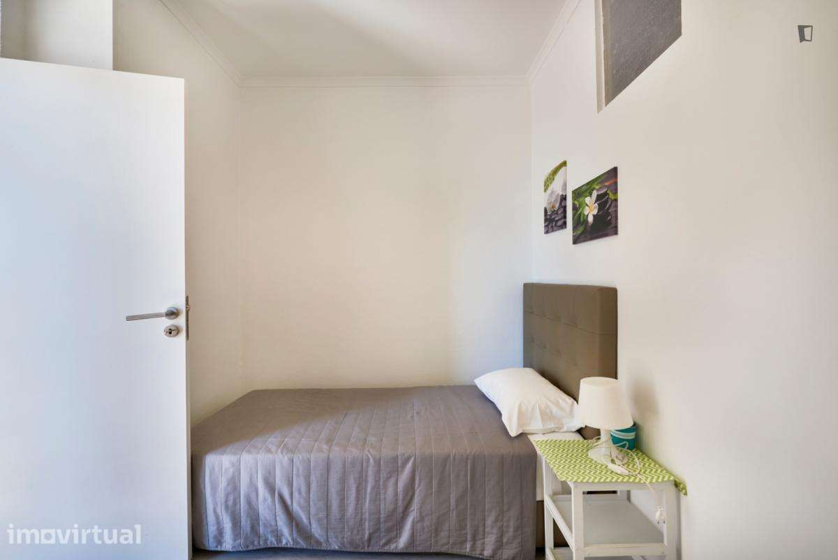 Quarto - localizado em Arroios Lisbon - Grande imagem: 3/41