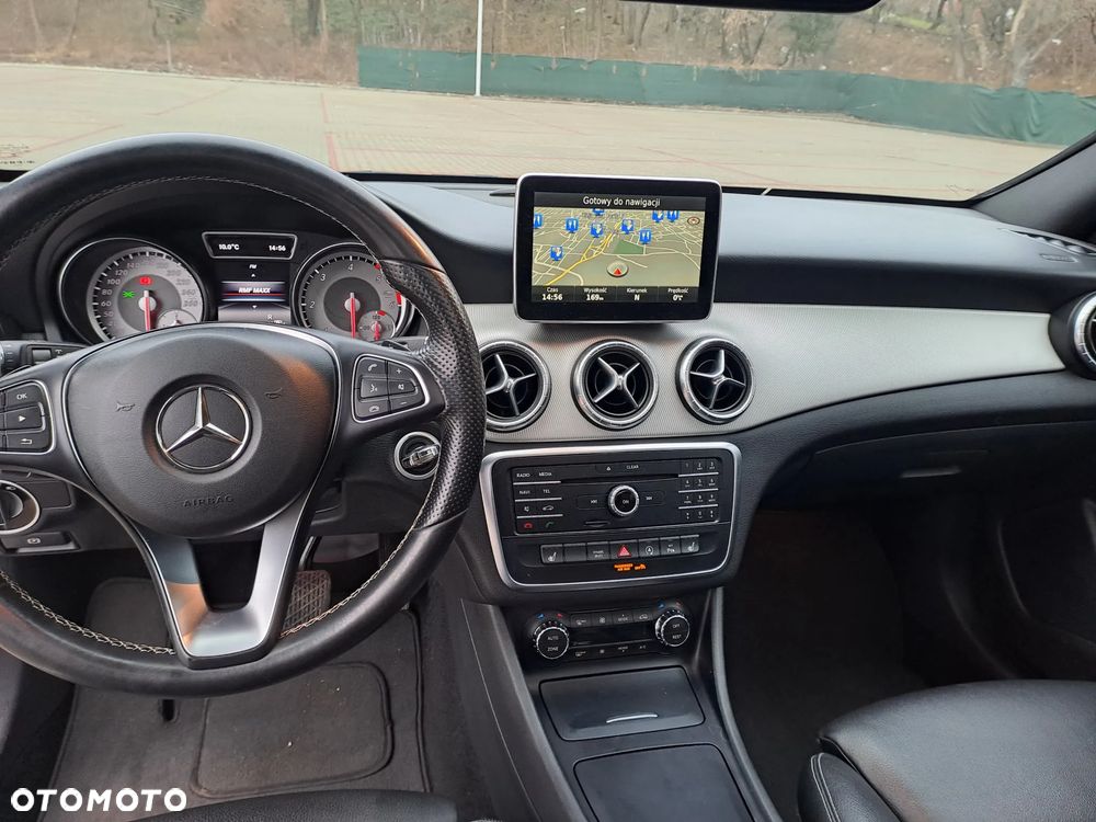 Mercedes-Benz CLA 180 d 7G-DCT Peak Edition - 19