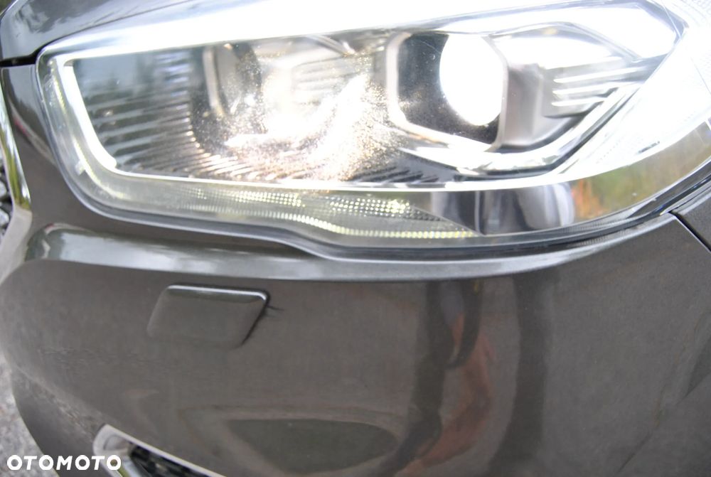 Ford Kuga - 36