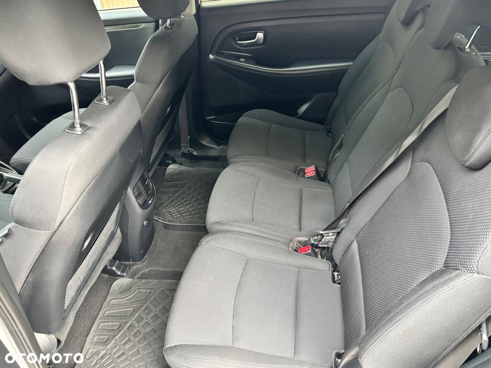 Kia Carens 1.7 CRDi M 7os - 23