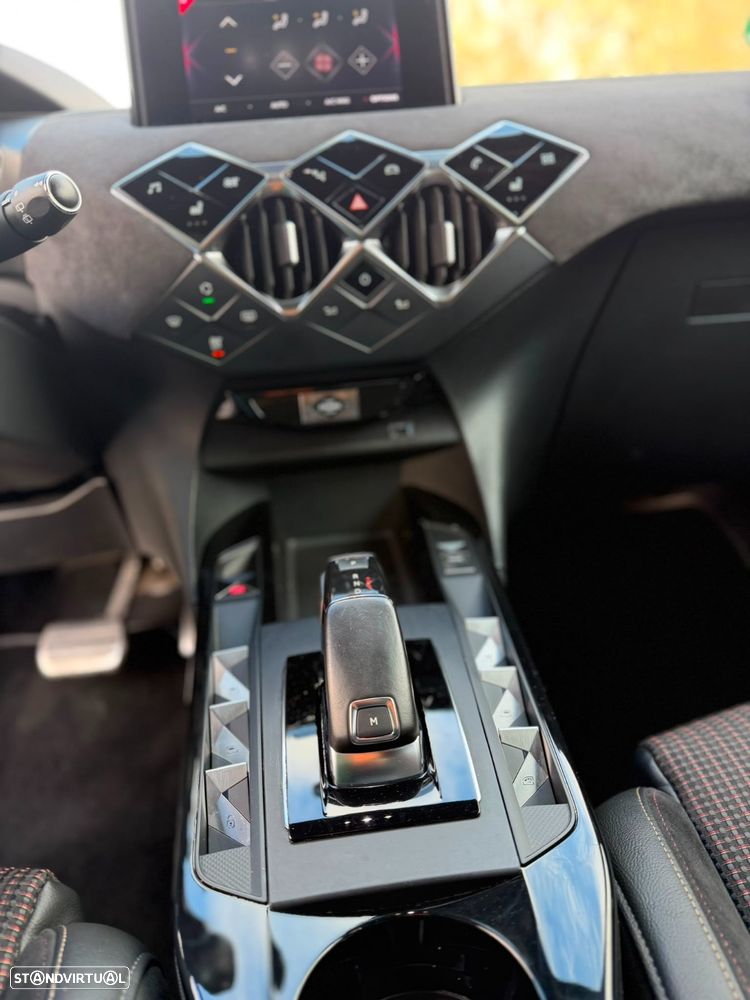 DS DS3 Crossback PureTech 130 Aut. PERFORMANCE LINE + - 9