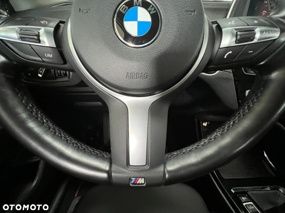 BMW X1 sDrive18d Sport Line - 23