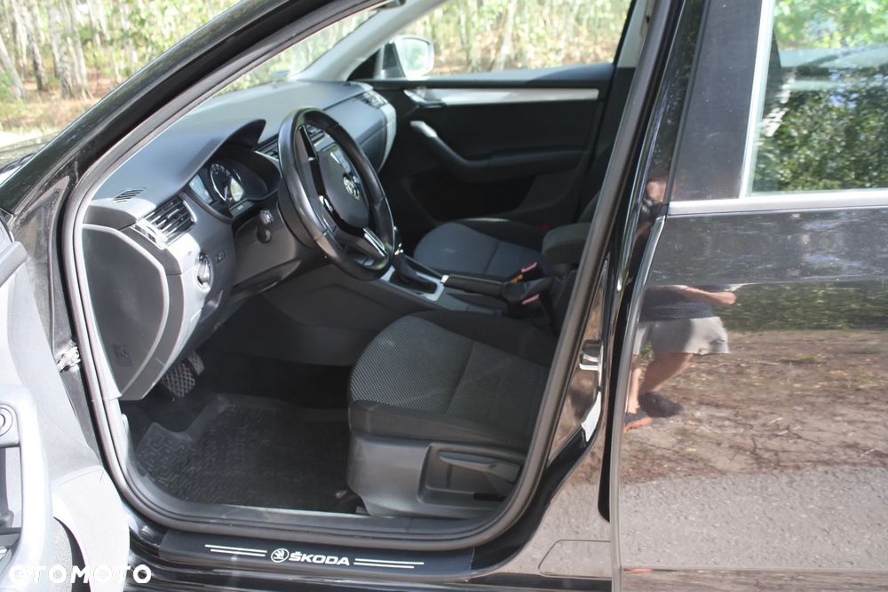 Skoda Octavia 2.0 TDI 4x4 Ambition DSG - 6