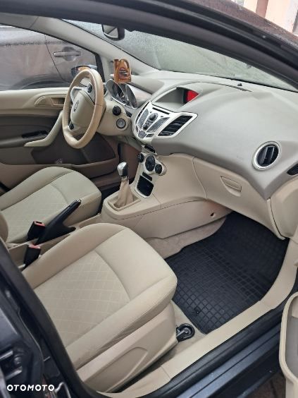 Ford Fiesta 1.25 Ghia - 13