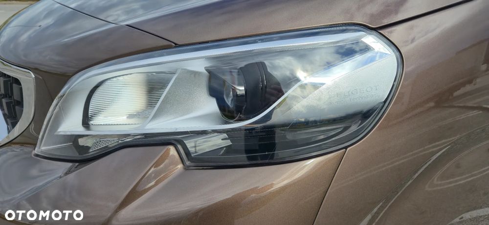 Peugeot Traveller L2 2.0 EAT8 Business VIP - 29